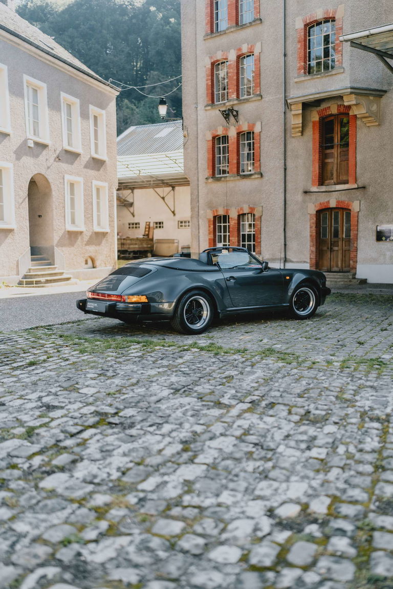 Porsche 911 Carrera 3.2 Speedster (US)