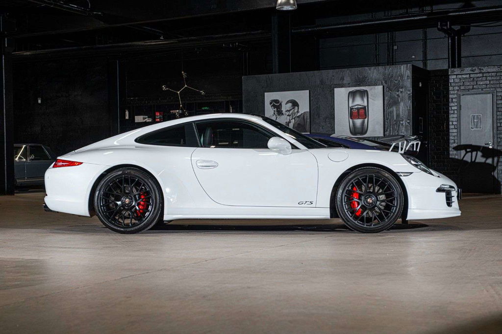 Porsche-991.1-carrera-gts