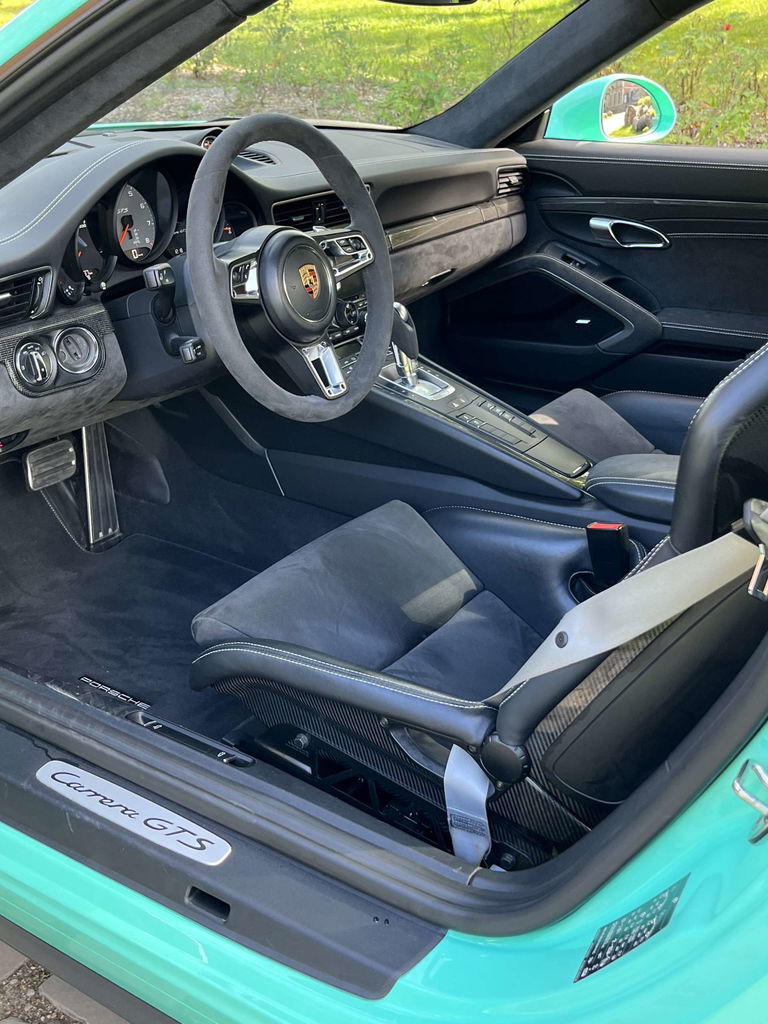 Porsche 991.2 Carrera GTS