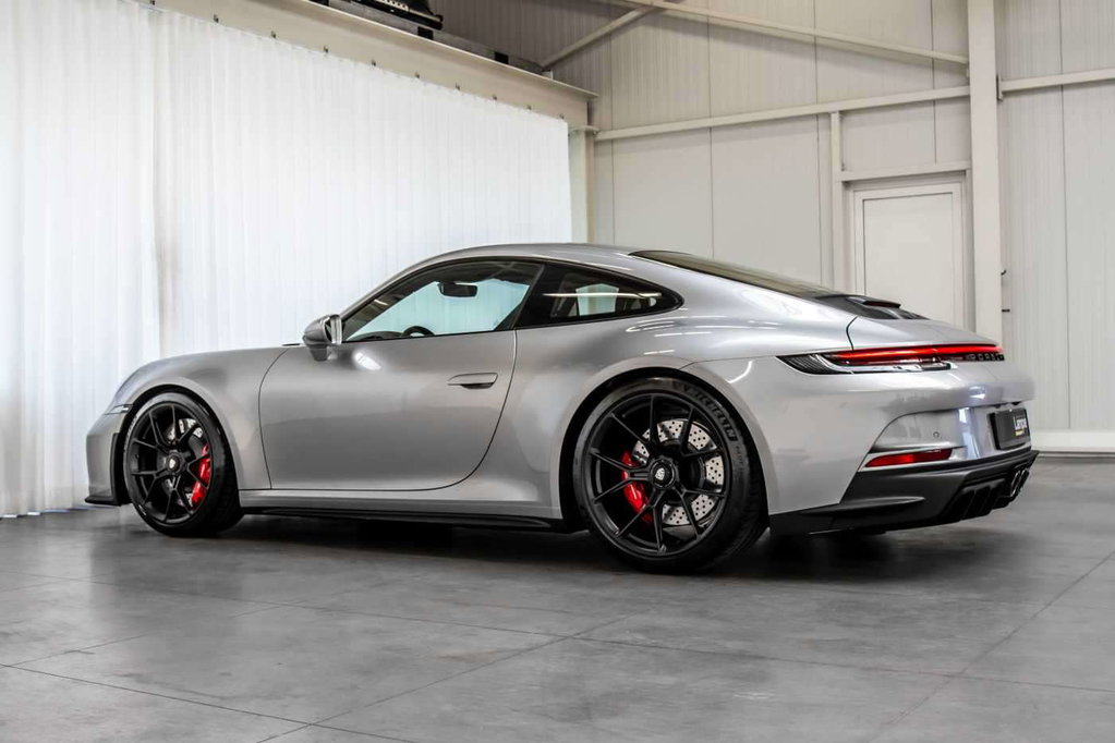 Porsche 992 GT3 Touring