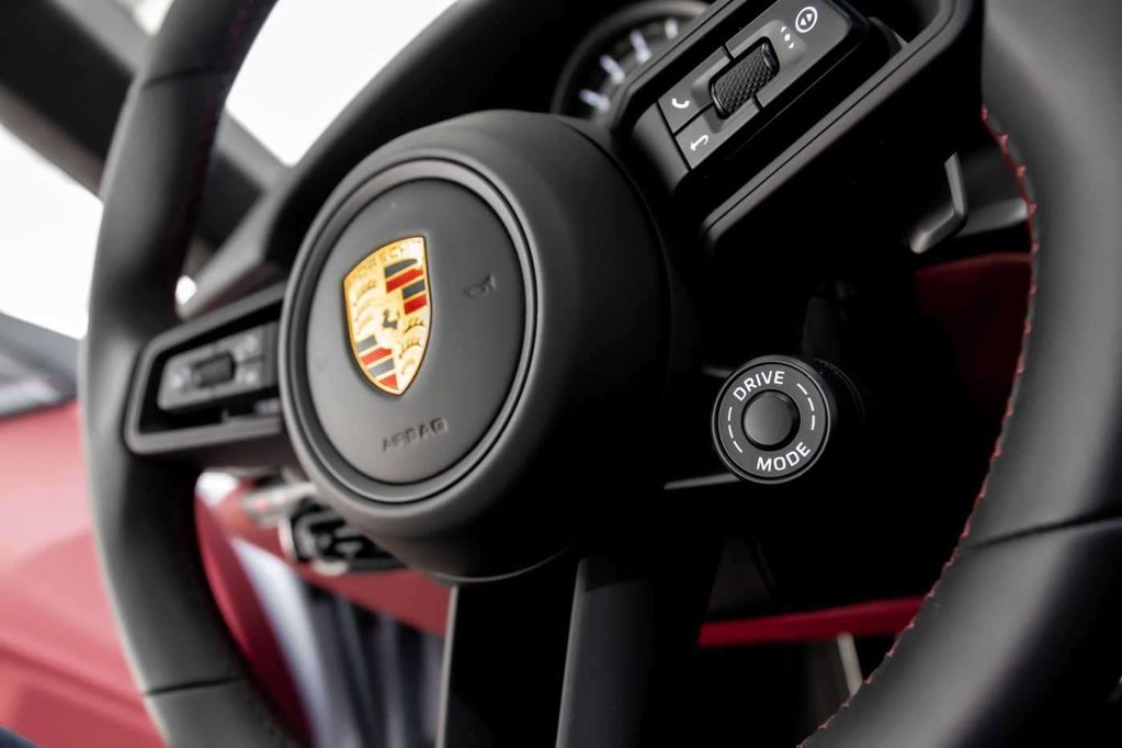Porsche 992 GT3 Touring