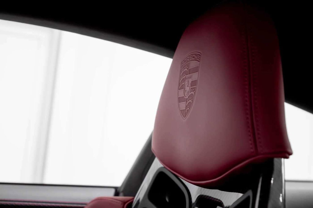 Porsche 992 GT3 Touring
