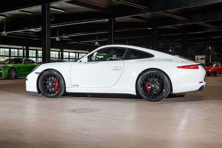 Porsche 991 Carrera GTS