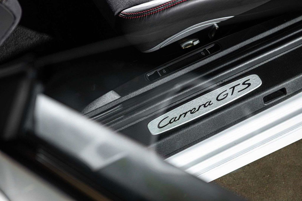 Porsche 991 Carrera GTS