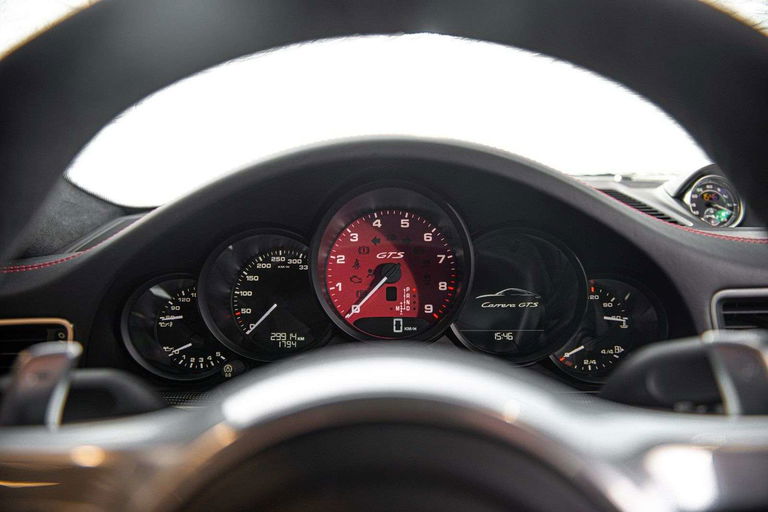 Porsche 991 Carrera GTS