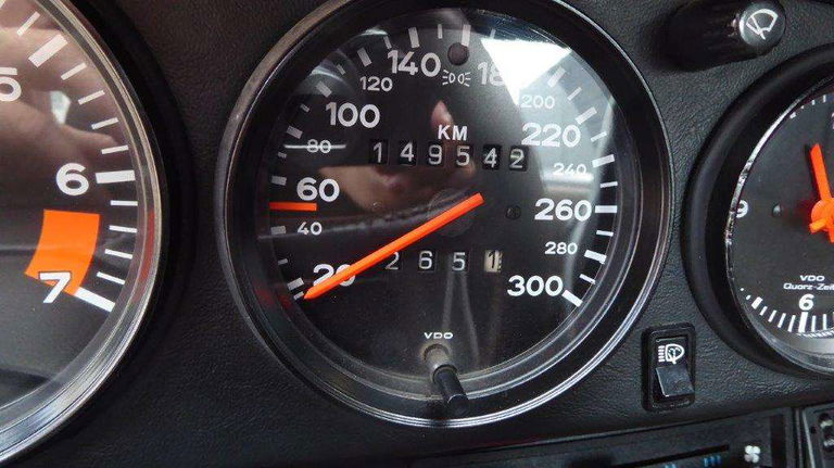 Porsche 911 Carrera 3.2