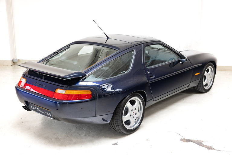 Porsche 928 GTS