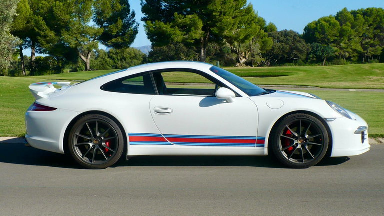 Porsche 911 Carrera S „Martini Racing Edition“