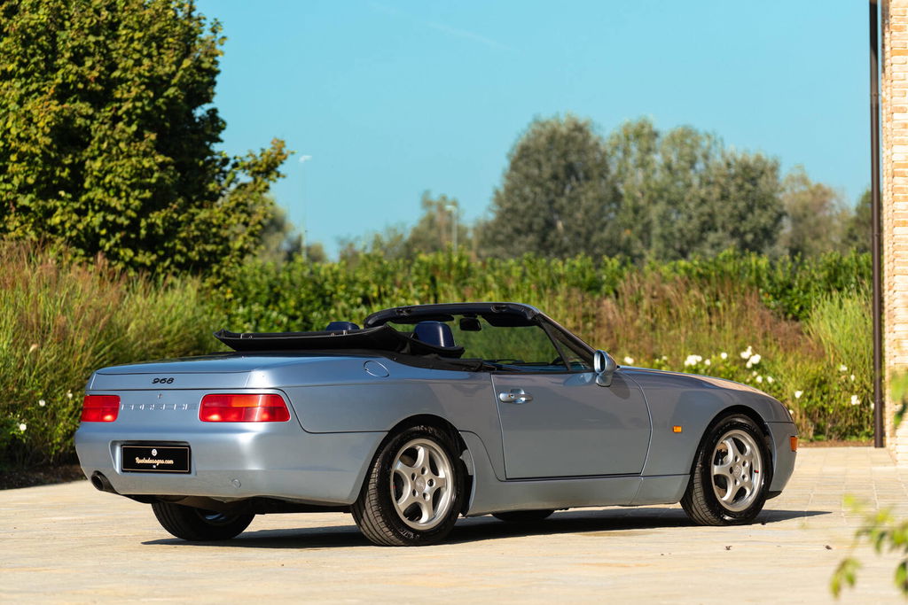 Porsche 968