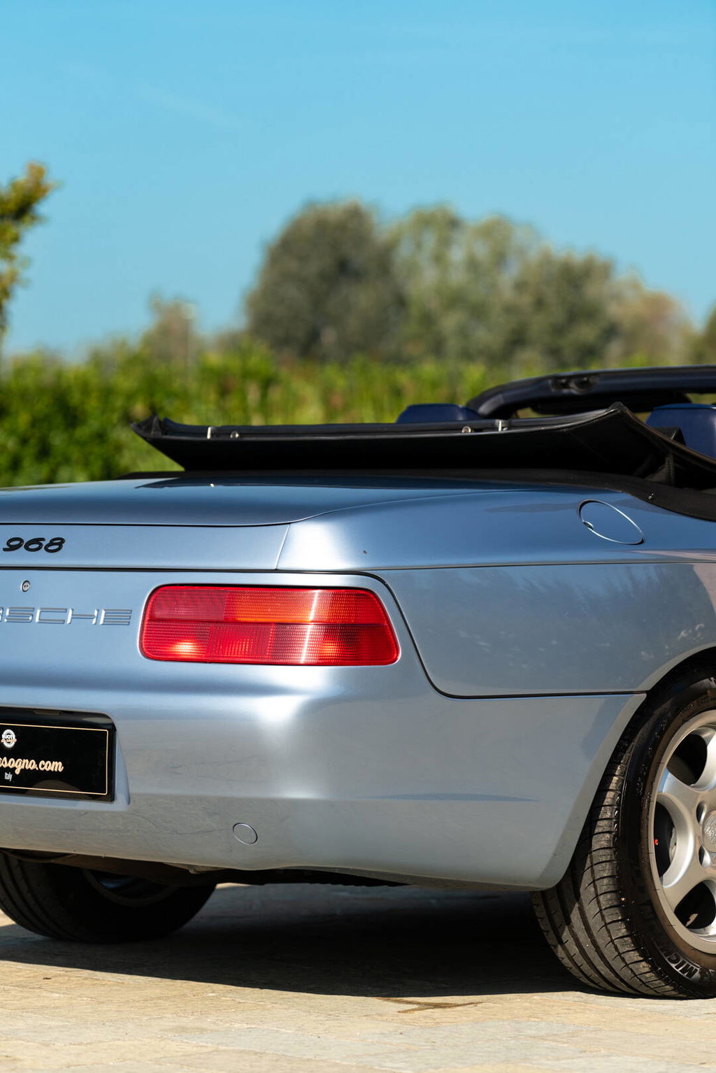 Porsche 968