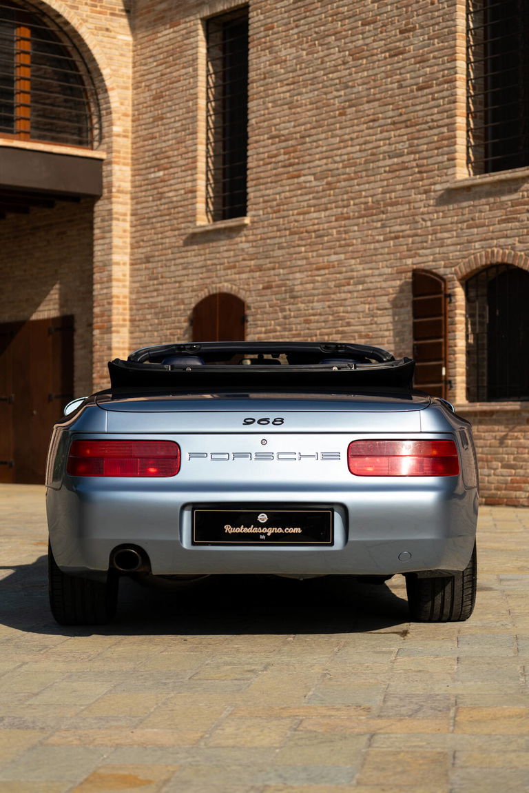 Porsche 968