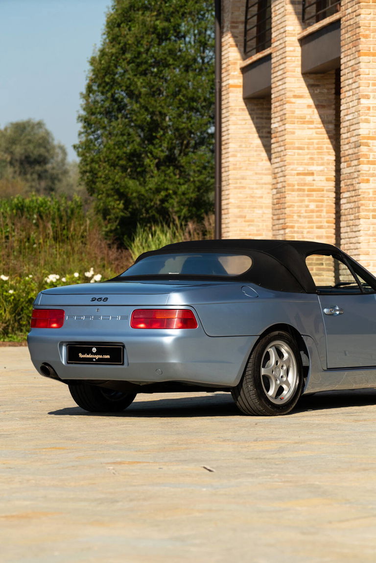 Porsche 968