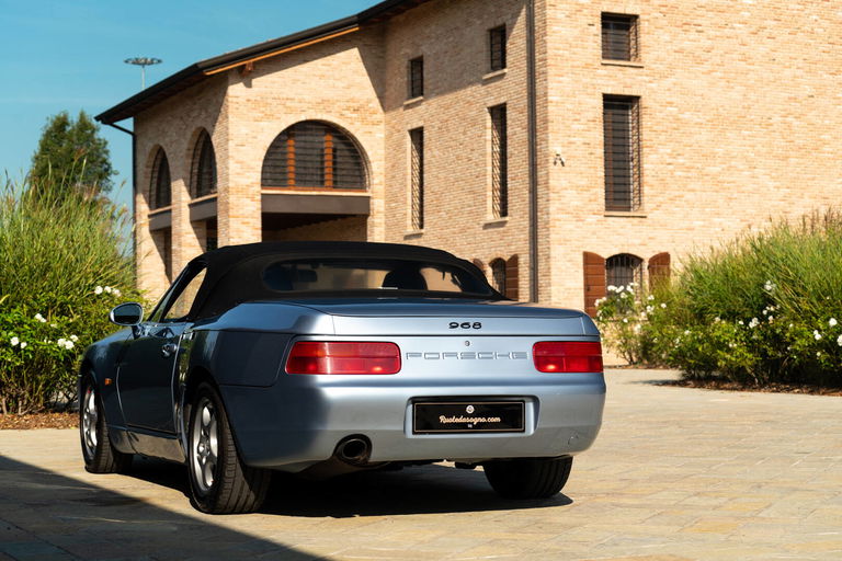 Porsche 968
