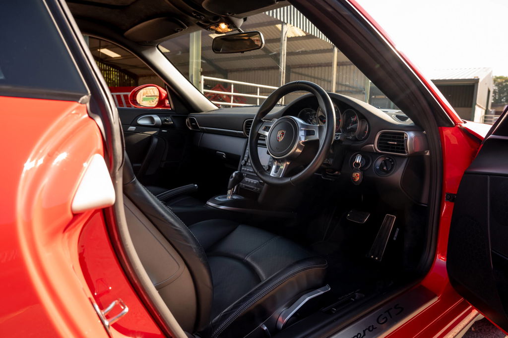 Porsche 997.2 Carrera GTS