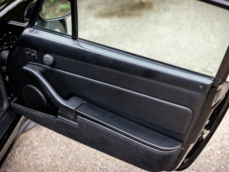 Porsche 993 Carrera 3.8