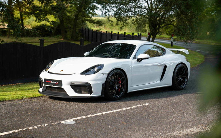 Porsche 718 Cayman GT4