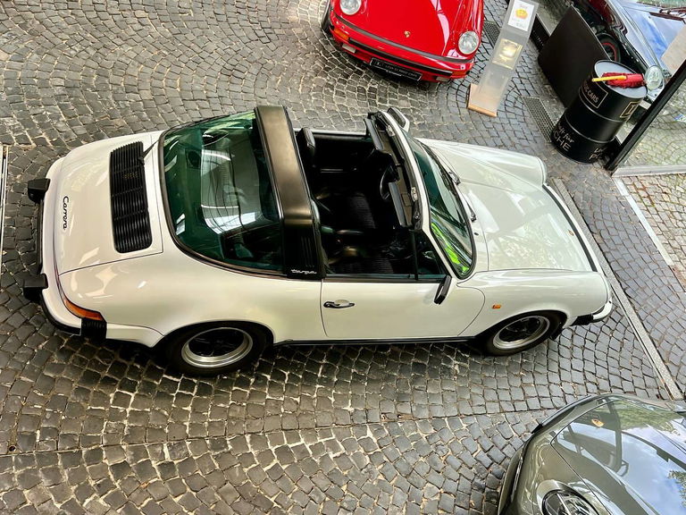 Porsche 911 Carrera 3.2