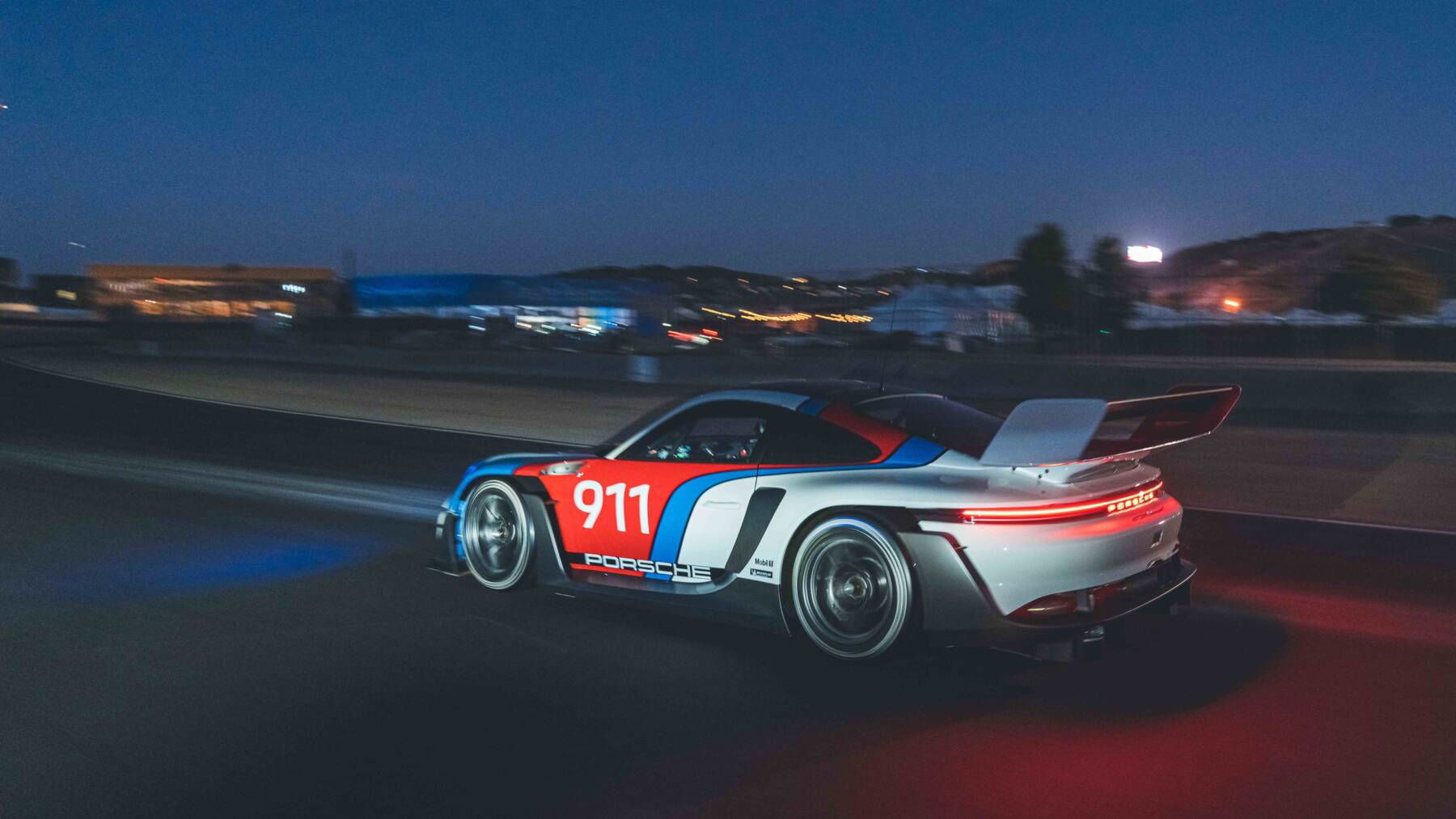 Porsche 911 GT3 R rennsport auf dem Laguna Seca Weather Tech Raceway