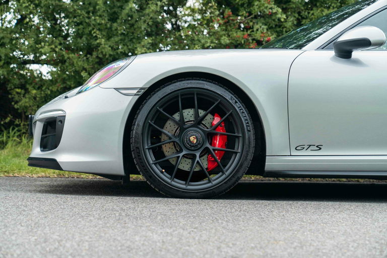 Porsche 991.2 Carrera GTS