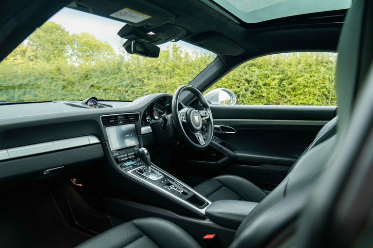 Porsche 991.2 Carrera GTS