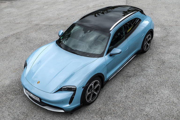 Porsche Taycan 4 Cross Turismo