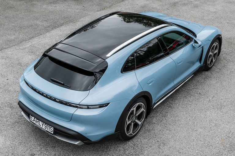 Porsche Taycan 4 Cross Turismo