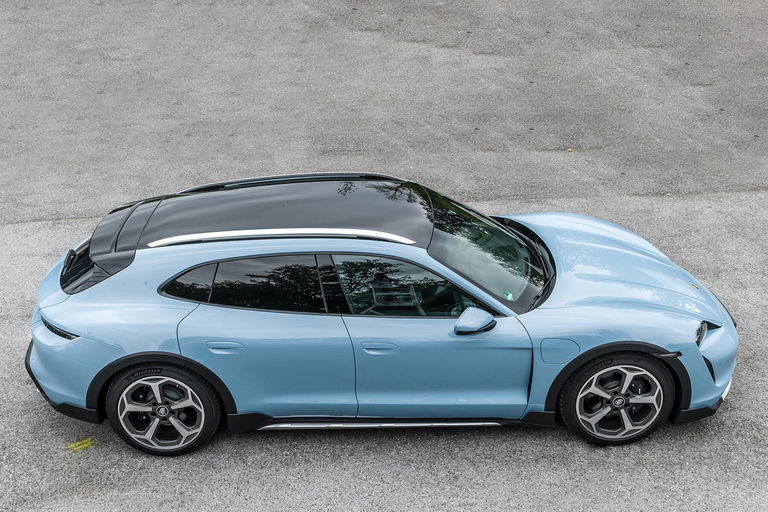 Porsche Taycan 4 Cross Turismo