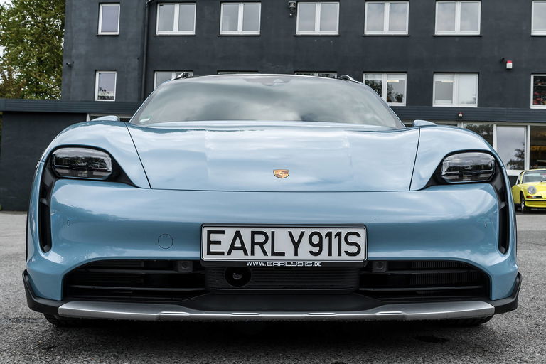 Porsche Taycan 4 Cross Turismo