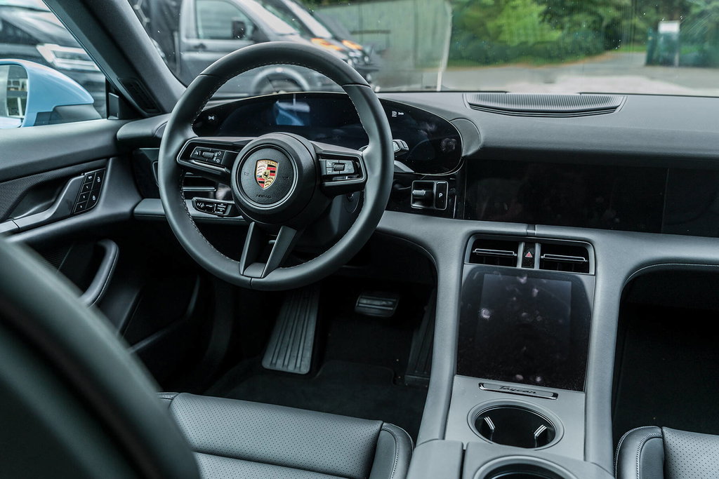 Porsche Taycan 4 Cross Turismo