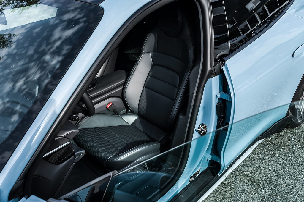 Porsche Taycan 4 Cross Turismo