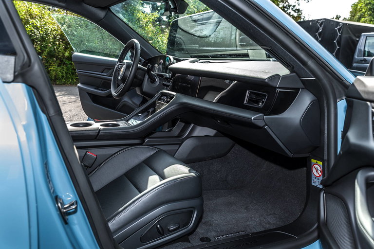 Porsche Taycan 4 Cross Turismo