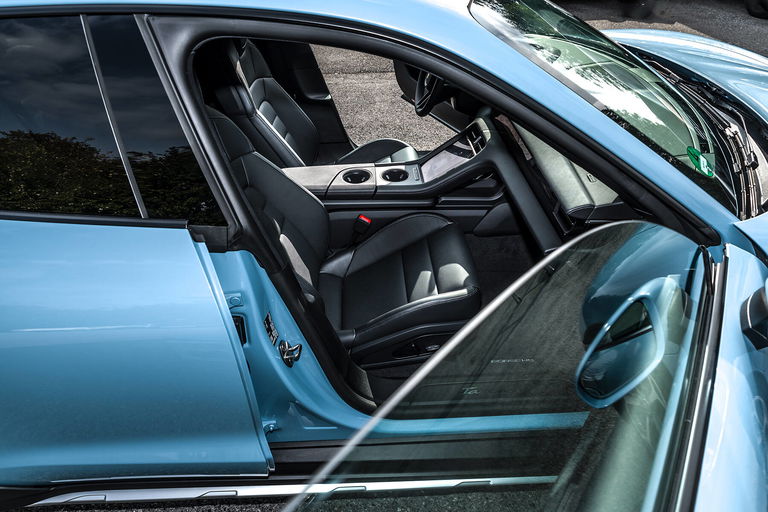 Porsche Taycan 4 Cross Turismo