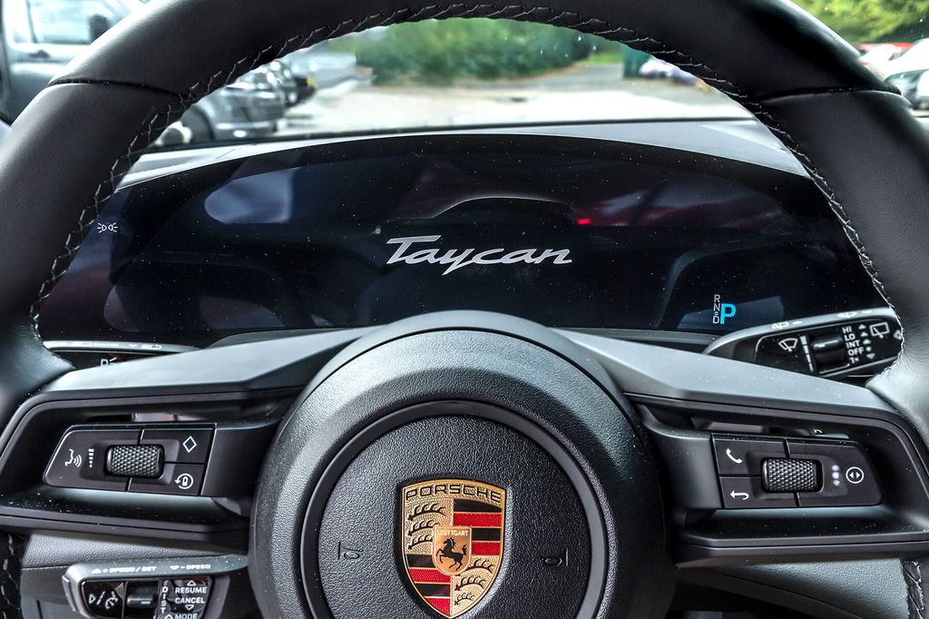 Porsche Taycan 4 Cross Turismo