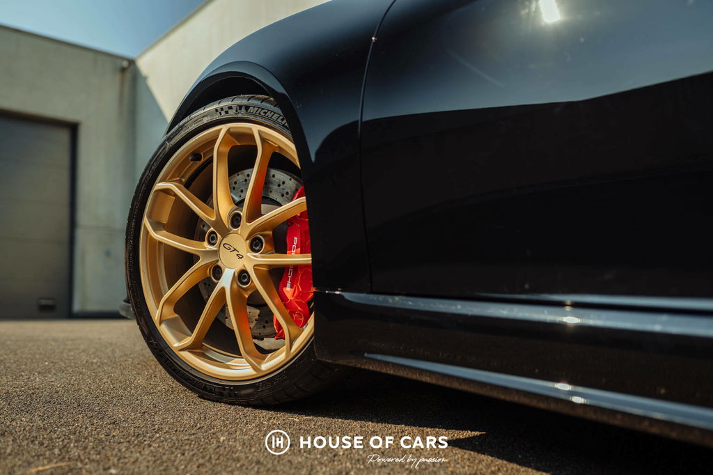 Porsche 718 Cayman GT4