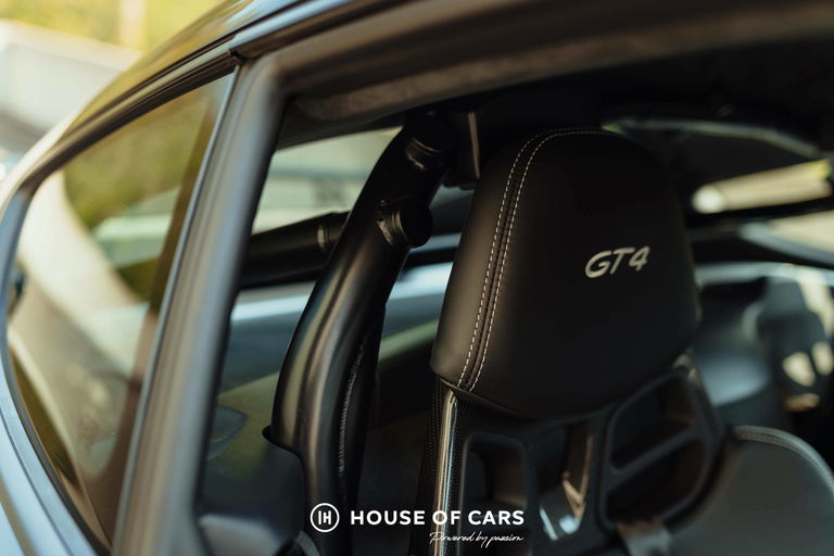 Porsche 718 Cayman GT4