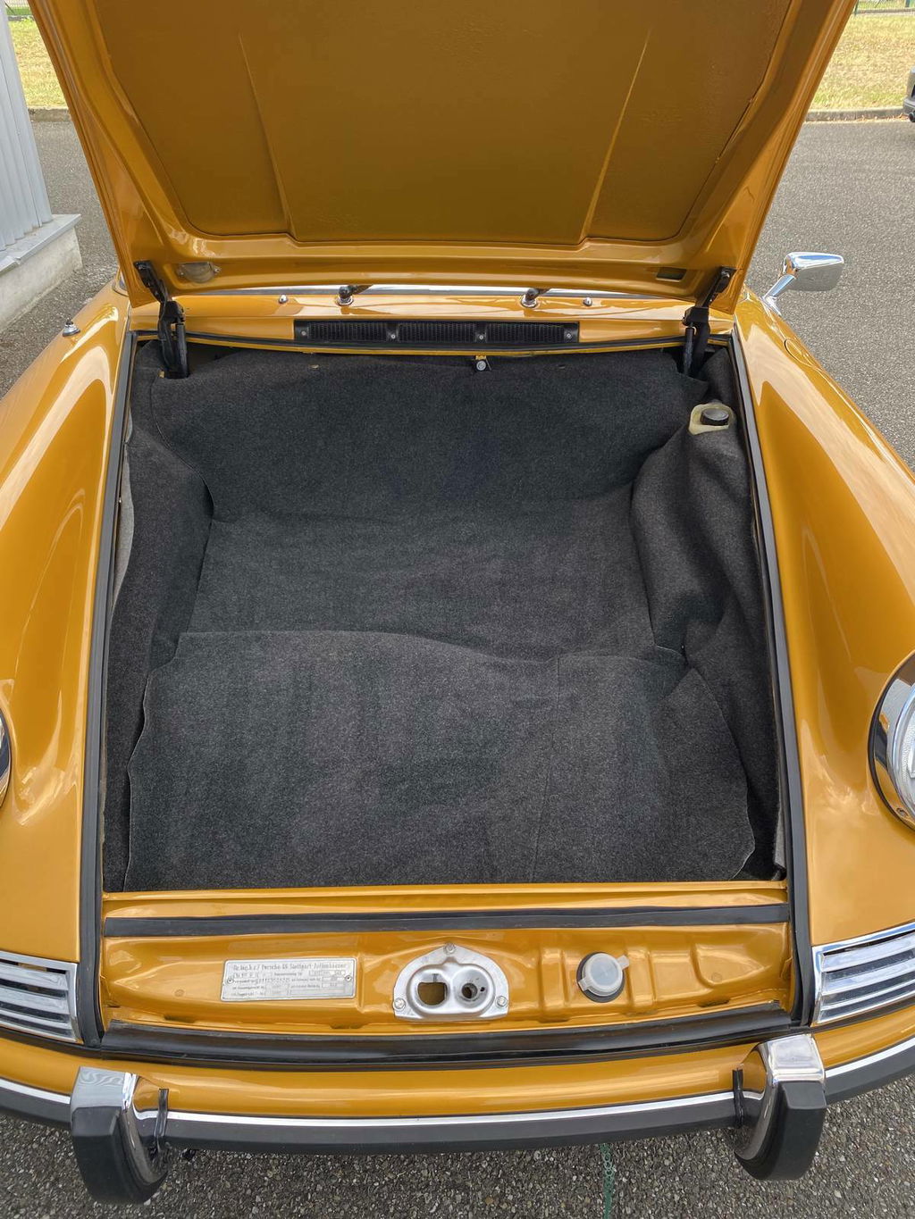 Porsche 911 S (F-Modell)