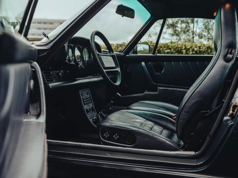 Porsche 911 Carrera 3.2 “25 Jahre 911”