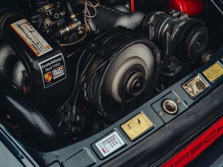 Porsche 911 Carrera 3.2 “25 Jahre 911”