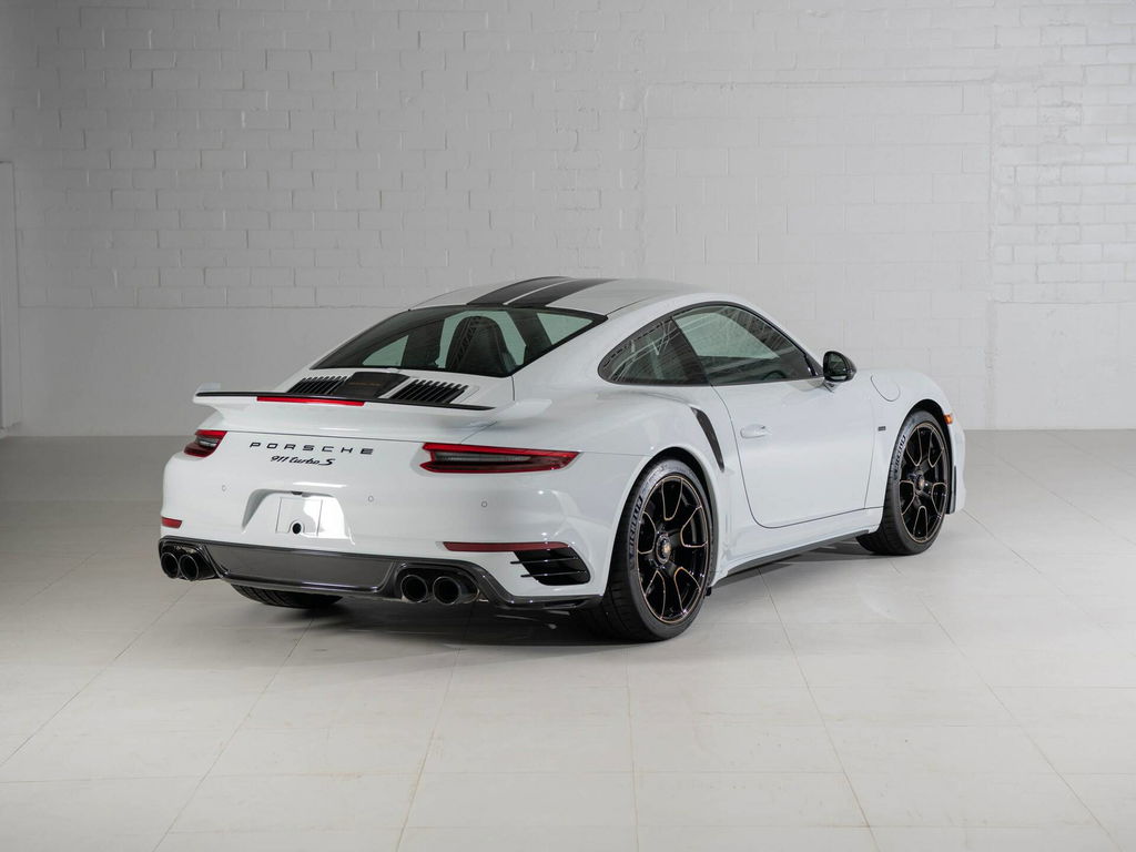 Porsche-911-TurboS-ExclusiveSeriesCoupe