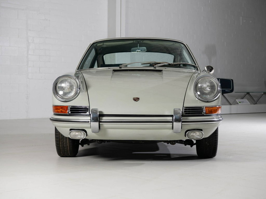 1965-Porsche-911-Coupe-forsale