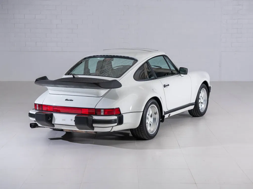 Porsche 911 Turbo 3.3
