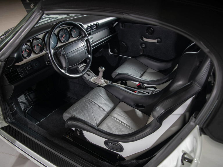 Porsche 964 Carrera 2 Speedster