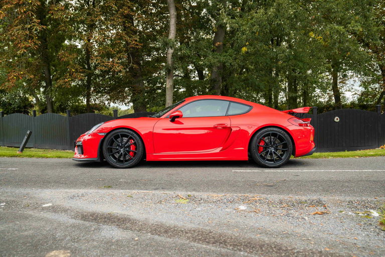 Porsche 981 Cayman GT4