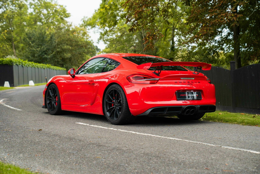 Porsche 981 Cayman GT4