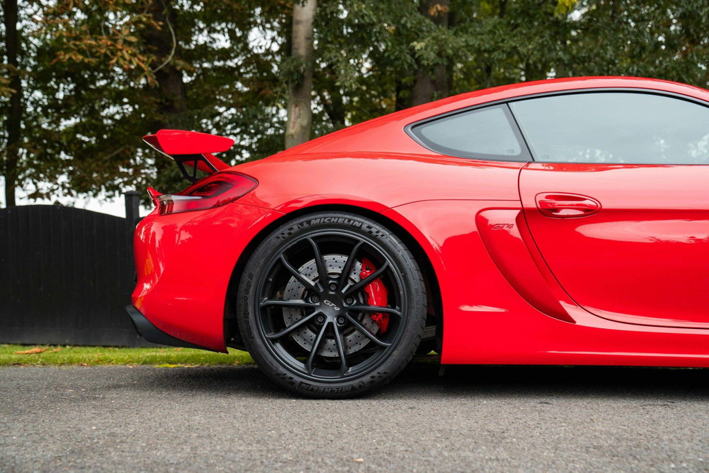 Porsche 981 Cayman GT4