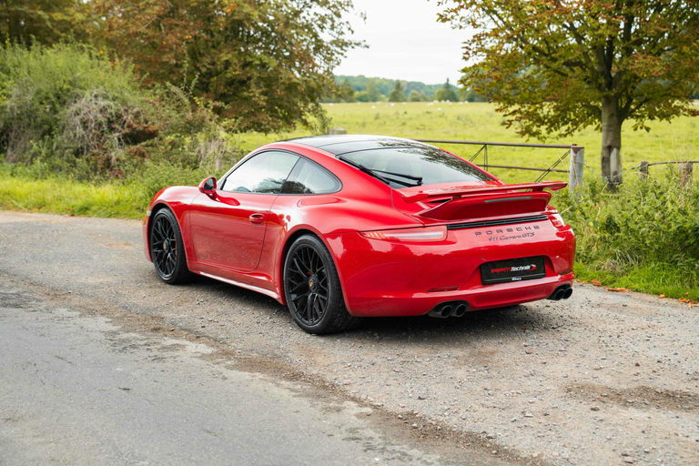 Porsche 991 Carrera GTS