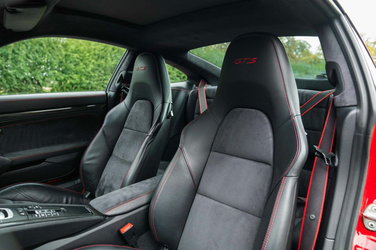 Porsche 991 Carrera GTS