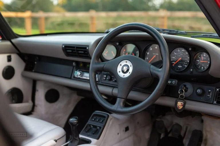 Porsche 964 Carrera 4