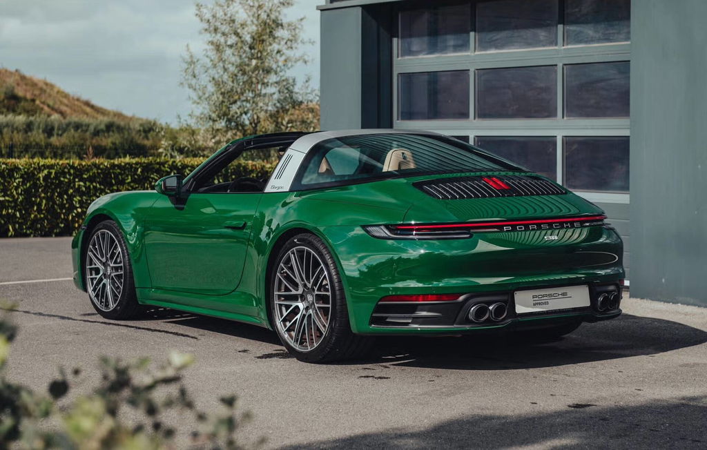 Porsche 992 Targa 4