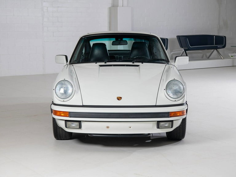 Porsche 911 Carrera 3.2 (US)